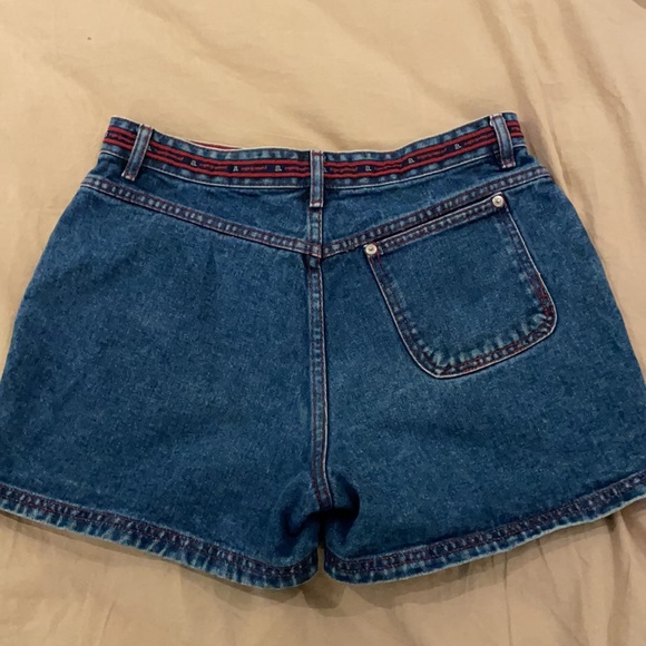 vintage denim mom shorts, with red detailing - Picture 4 of 4